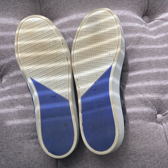 Rothy’s camo sneakers - Picture 4 of 4